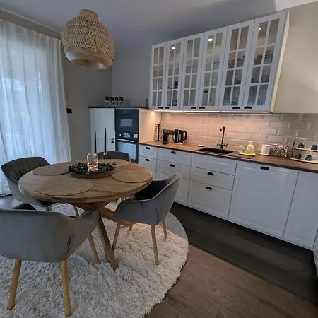 Haz A Hold Utcaban Holiday home Kehidakustany