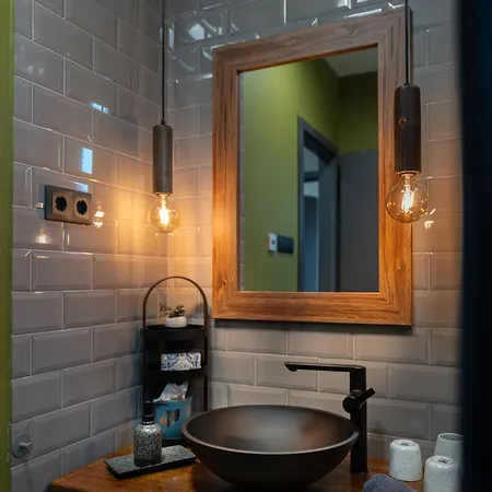 Haz A Hold Utcaban Kehidakustány