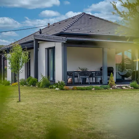 Haz A Hold Utcaban Prázdninový dům *