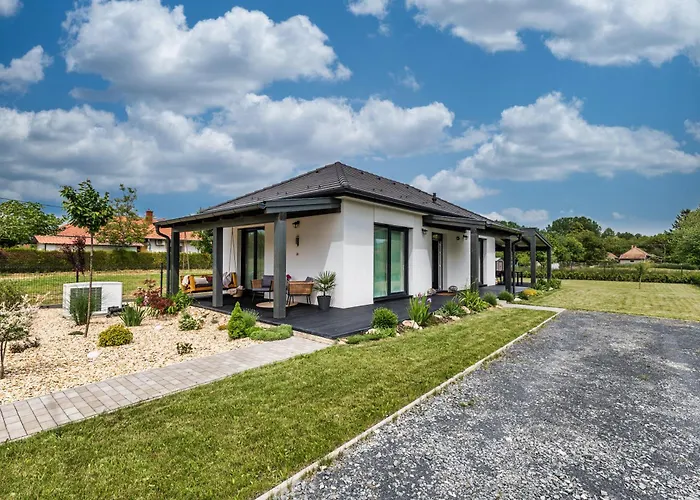 Haz A Hold Utcaban Σπίτι διακοπών *